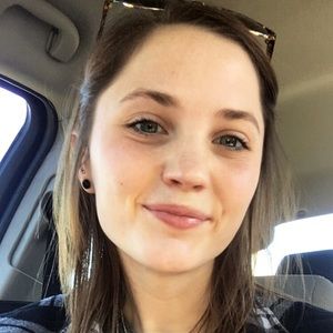 Meet your Posher, Abigail